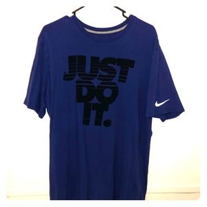 Nike  Athletic Tee